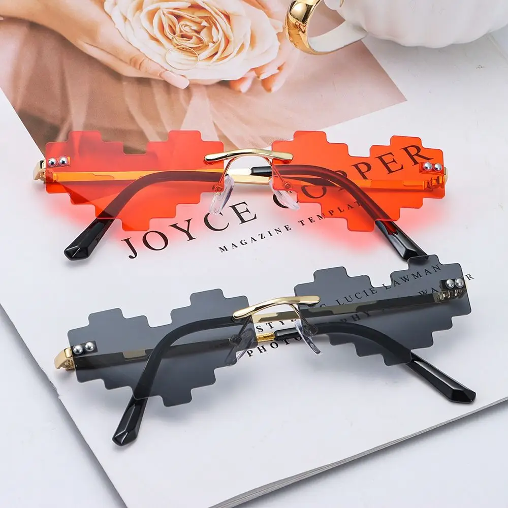 Gift Men & Women Festival Party Pixelated Mosaic Glasses Shades Heart Glasses Gamer Robot Sunglasses