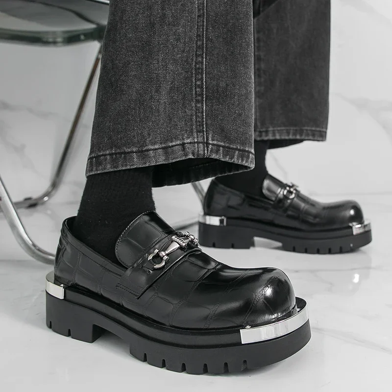 أحذية رجالية كلاسيكية كبيرة الحجم بنعل مكتنز من الجلد اللامع أحذية أوكسفورد كاجوال على الموضة للرجال أحذية لزيادة الارتفاع