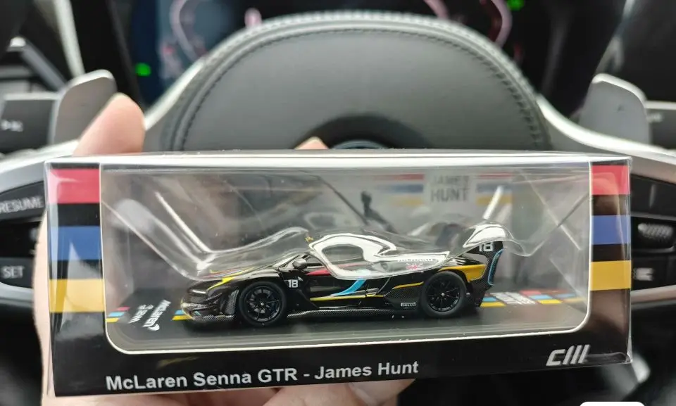 2025-gtshow-cm-1-64-gtshw-2025-edition-evenement-senna-gtr-james-chasse-edition-limitee-a-l'exposition