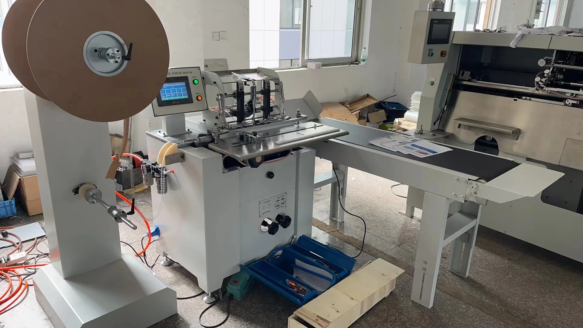 SPA-520 Semi Automatic  Double Wire Binding Machine for Wall Calendar Notebook Exercise Book Brochure