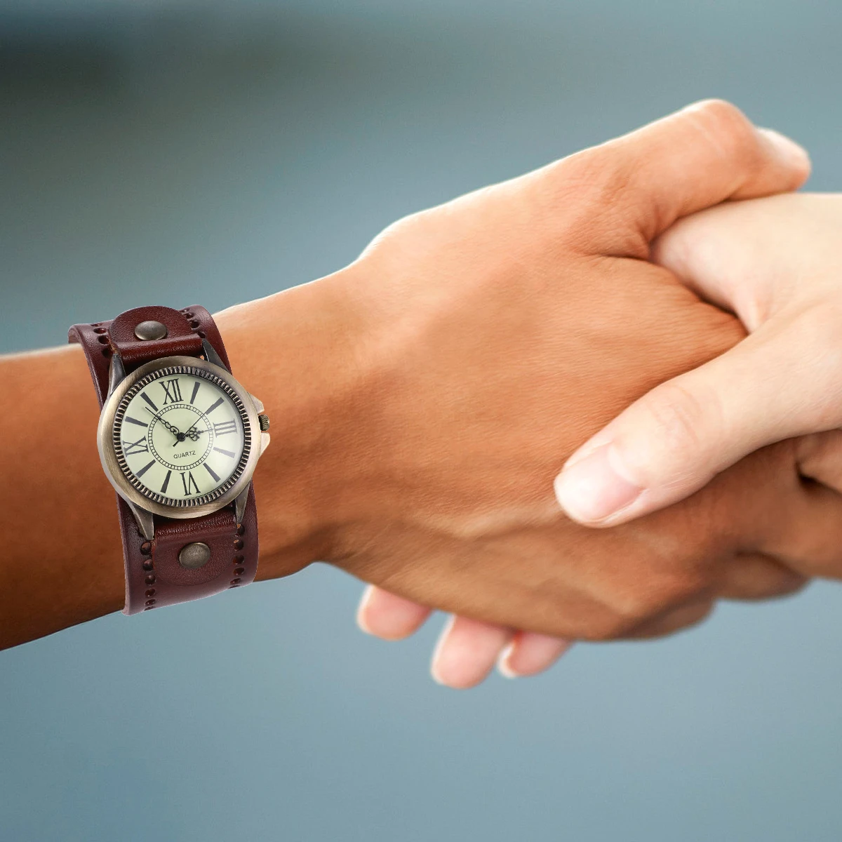 

Roman Stylish Women Wristwatch Vintage Quartz Wrist Watch Retro Bracelet Timepiece Elegant Ladies Watch