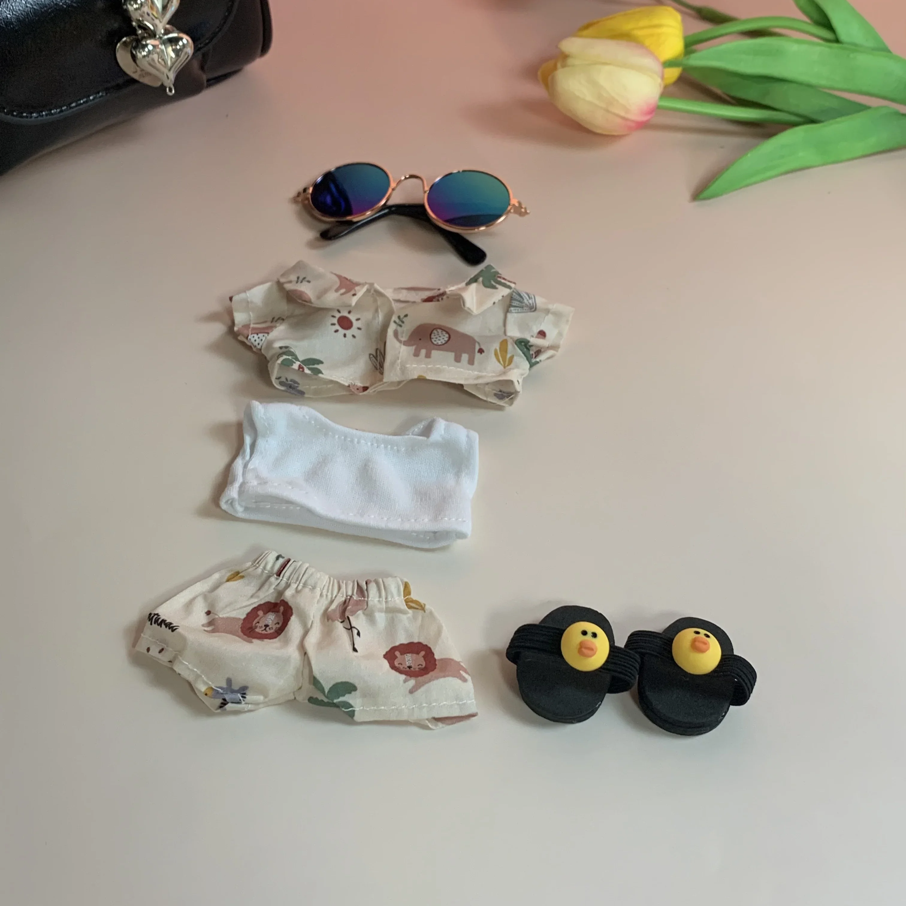 

Clothes for Labubu Doll Clothes – Beach Resort Style Overalls, Idol Series V1 V2, Doll Clothing Accessories