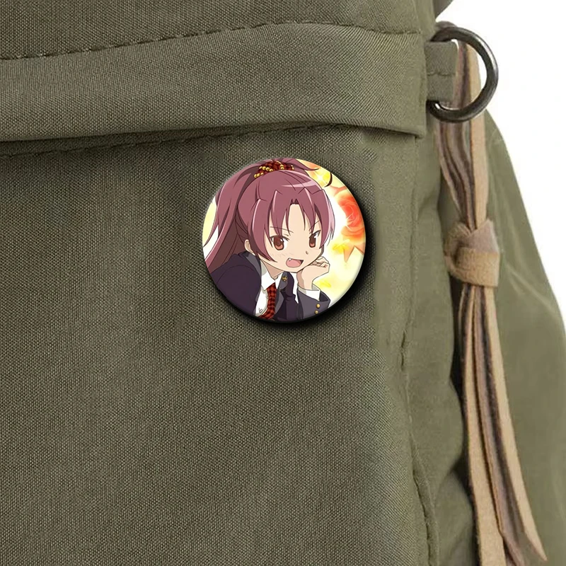 شخصية كرتونية كيوكو ساكورا زر دبوس أنيمي دور كيوكو ساكورا بروش شارة إبداعية لحقيبة الظهر الملابس الديكور هدية