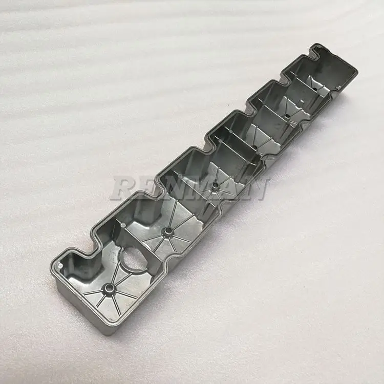 

Applicable to 6CTA engine air valve chamber cover 3907734 Dongfeng Cummins 3930903 air valve chamber cover