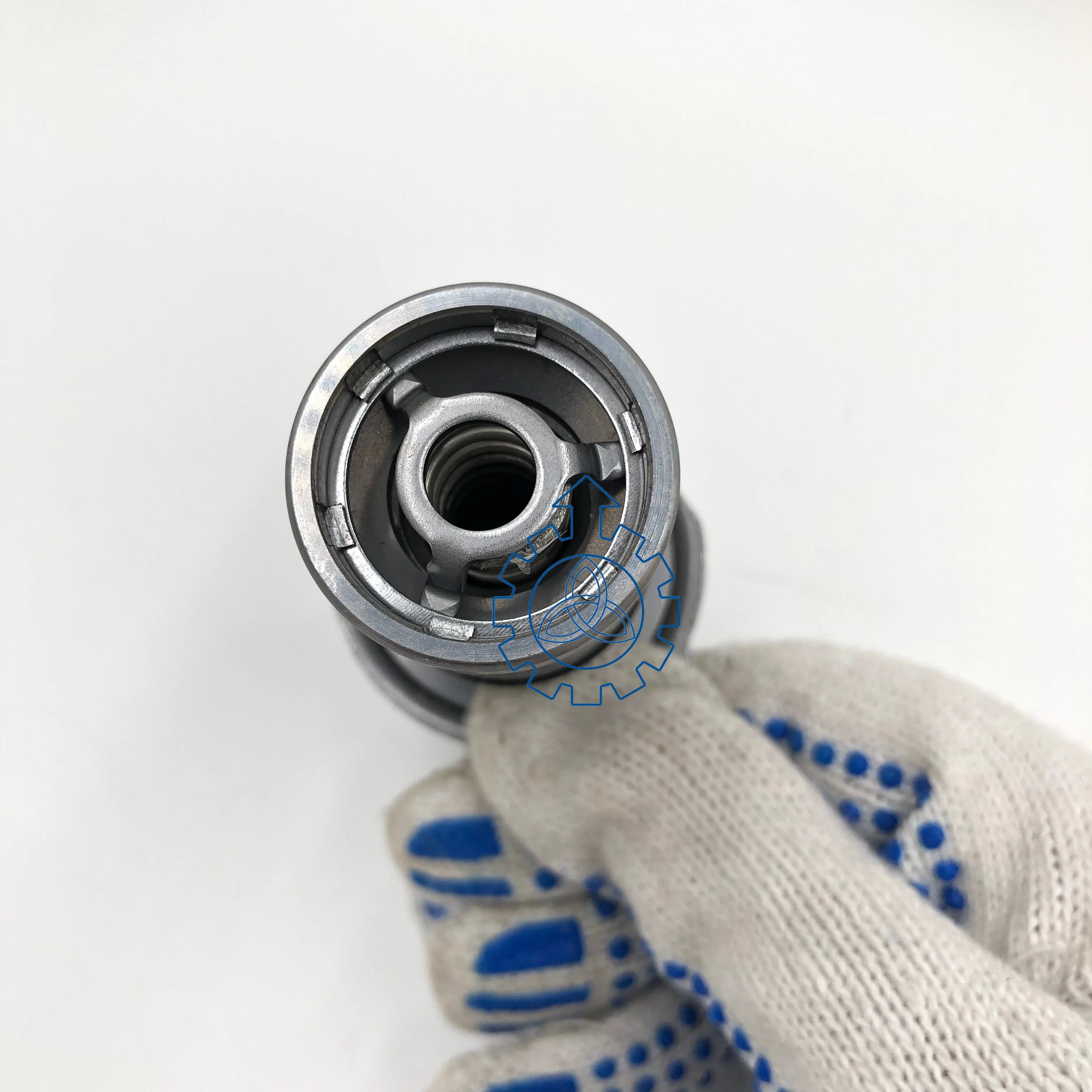 For VOLVO/Renault Truck Control valve,oil filter housing OE:21013325  24147227 7421578919 7421338194 Control Valve