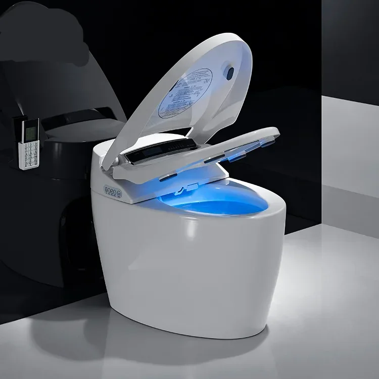 ฟังก์ชั่นทําความสะอาดฟลัชอัตโนมัติคุณภาพสูง One Piece Commode S-trap เซรามิคห้องน้ํา Smart Wc