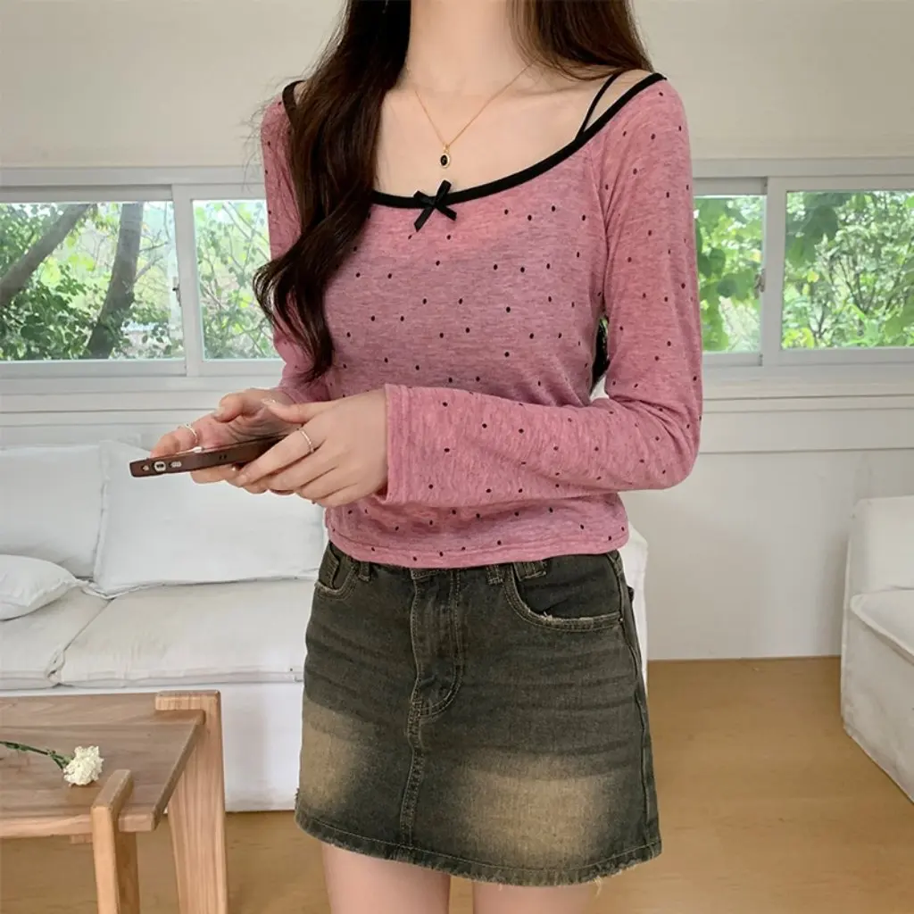 

Корейский стиль, футболка с открытыми плечами, шикарный сетчатый топ с чистым ветром, весна-осень, новый волнистый дизайн в горошек, женский модный топ с тонким воротником