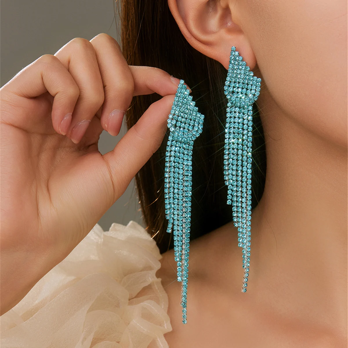 Long Tassel Earrings Jewelry For Women Gradient Chandelier Earrings Rhinestone Sparkling Dangling Wedding Prom Ear Studs