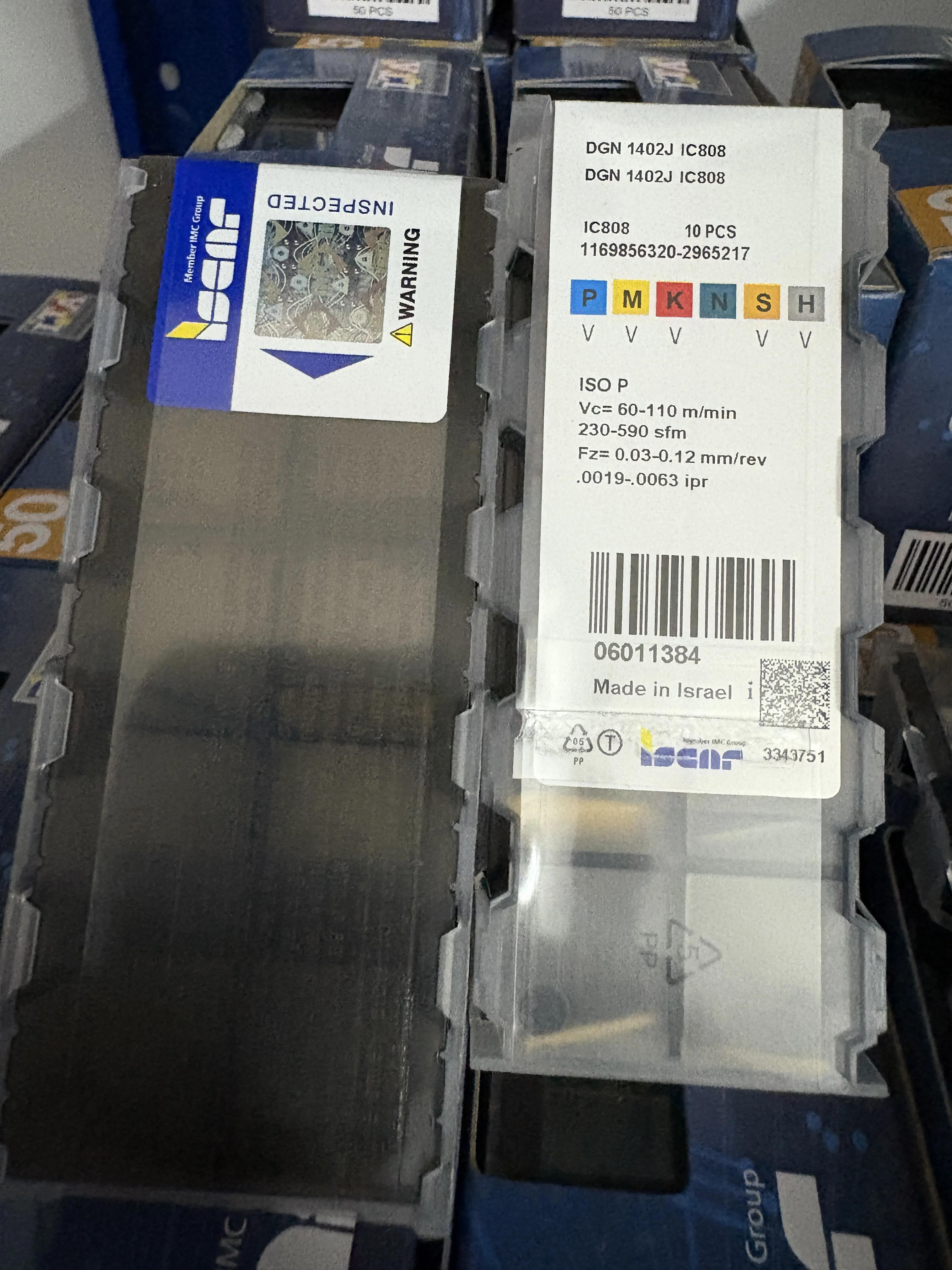 

Hard alloy cutting blades DGN1402J IC808