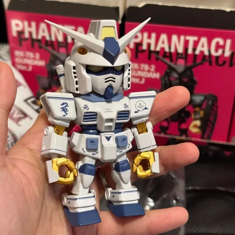 الجديد في المخزون Qmsv Bandai مصمم بشكل مشترك Gundam صندوق أعمى زخرفة نموذج الشكل الرسوم المتحركة الطرفية هدية