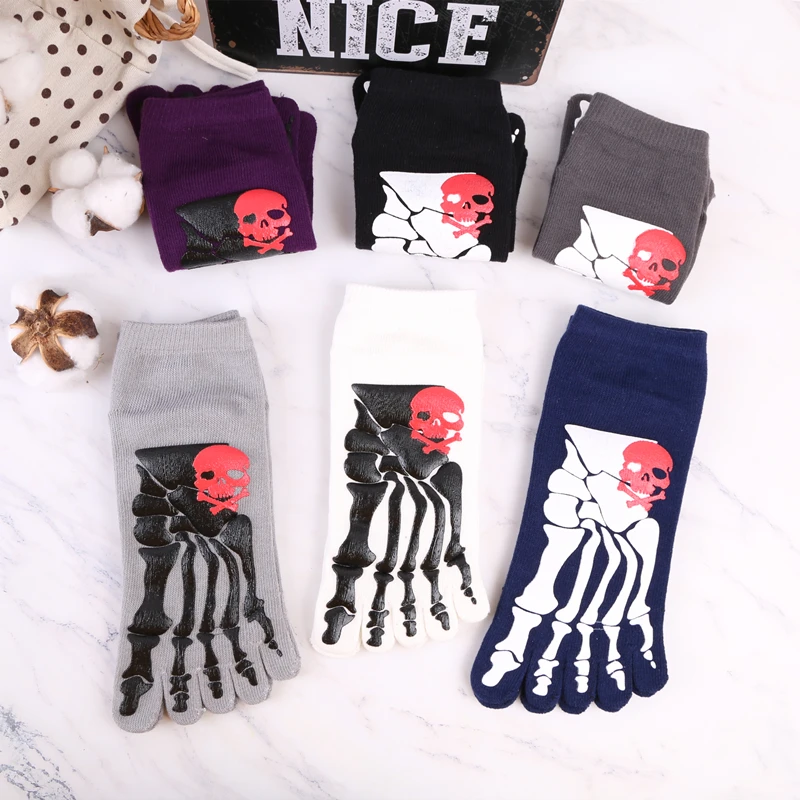 Creative Cotton Men\'s Five Finger Socks Soft Cotton Horror Skull Hand Claw Prints Summer Toe Socks Outdoor Sports Running Socks