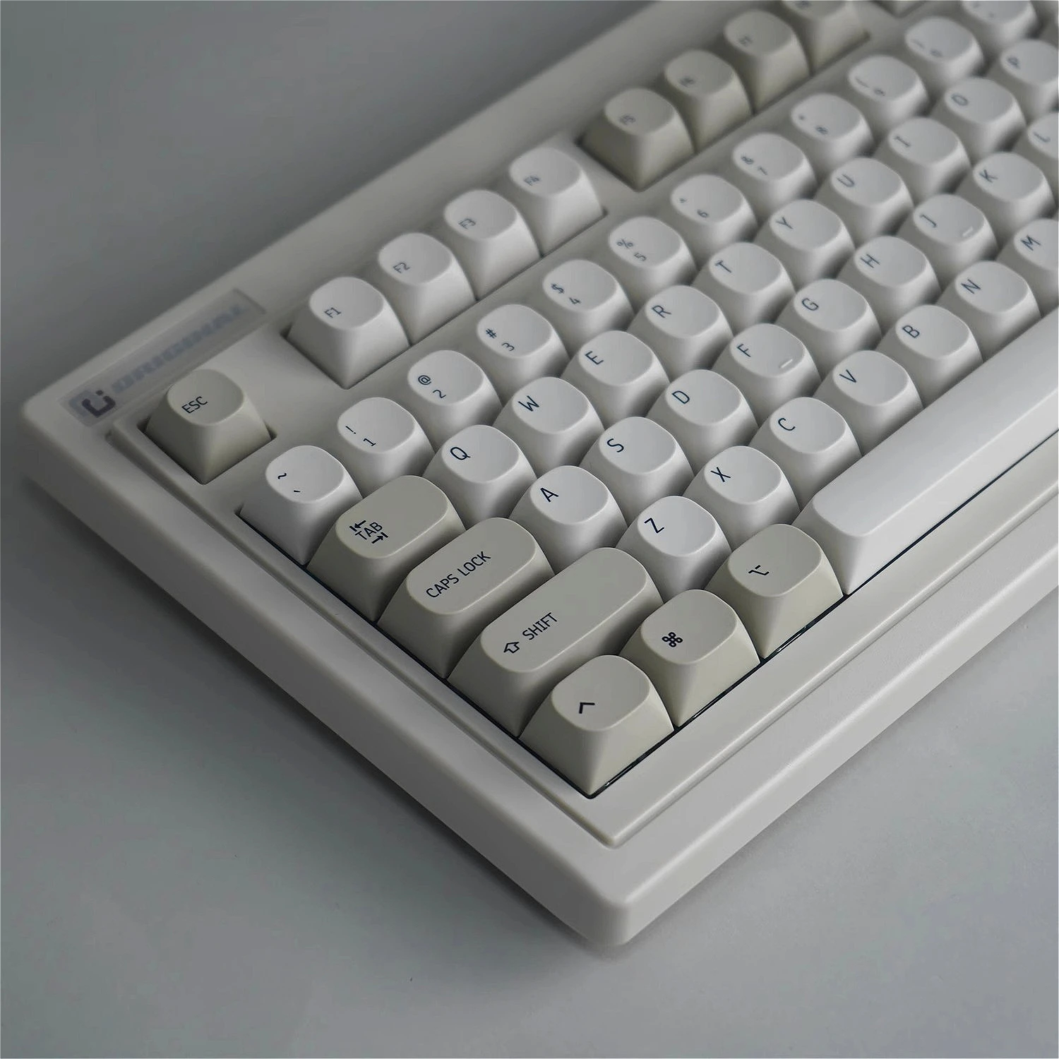 Minimalist Retro Style Keycap PBT Sublimation MA Height Light Gray Ball Cap for Mechanical Keyboard 87 98 104