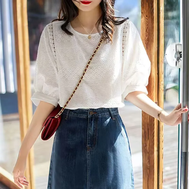 

Fashion Summer New Embroidery Cotton Lace O-neck Casual Blouses New Korean Women's Lantern Sleeve Loose Shirts Clothes Tops Slim