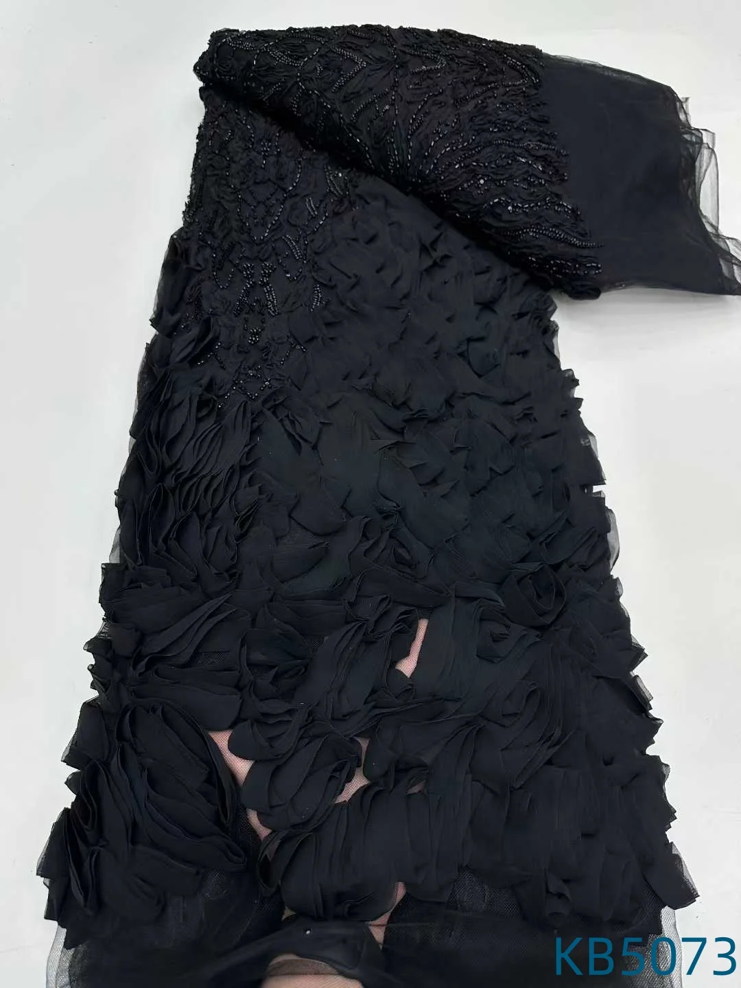 ผ้าลูกไม้ปักเลื่อมสไตล์แอฟริกัน ปี 2025 ผ้าลูกไม้คุณภาพสูง ปักดอกไม้ 3 มิติ ประดับลูกปัด ผ้าตาข่าย 5 หลา สำหรับชุดแต่งงานผู้หญิง KB5073