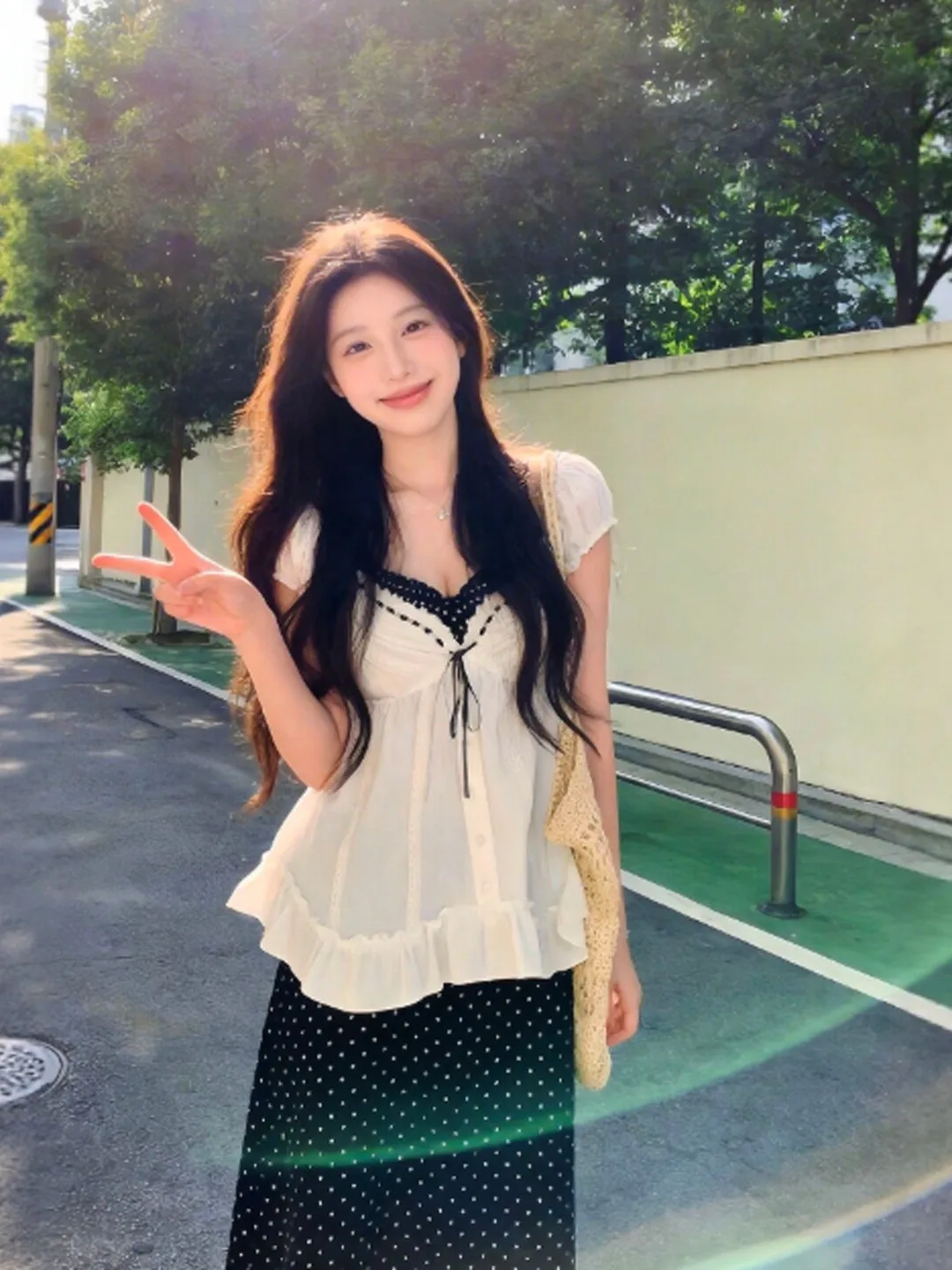 

Retro Unique Beautiful V-Neck Shirt Inner Wear Two-Piece Set Anti-Aging Summer Fashionable Set Women's Comfortable Cotton Shirt
