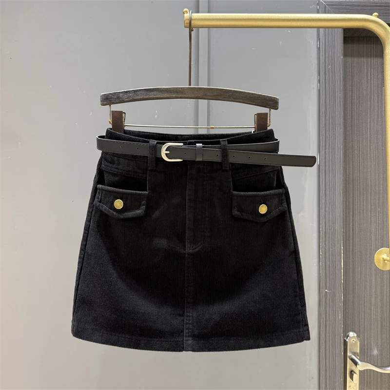 

2025 Autumn/Winter New Corduroy Half Skirt Women's Age Reducing Slimming High Waist Hip Wrapping A-line Short Skirt
