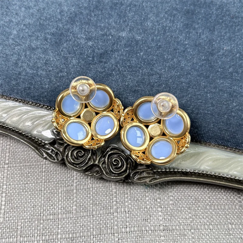 Court Style Vintage Lace Four-Petal Flower Earrings with Freshwater Pearls and Blue Cat's Eye,Stud and Clip-On Options for Women