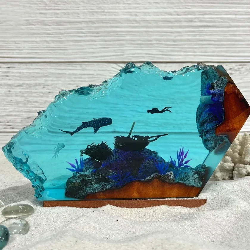 

6X4 Inches Marine Wind Shark Diver Resin Lamp Decorative Item for Home Decoration Craft Festival Creativity Gift