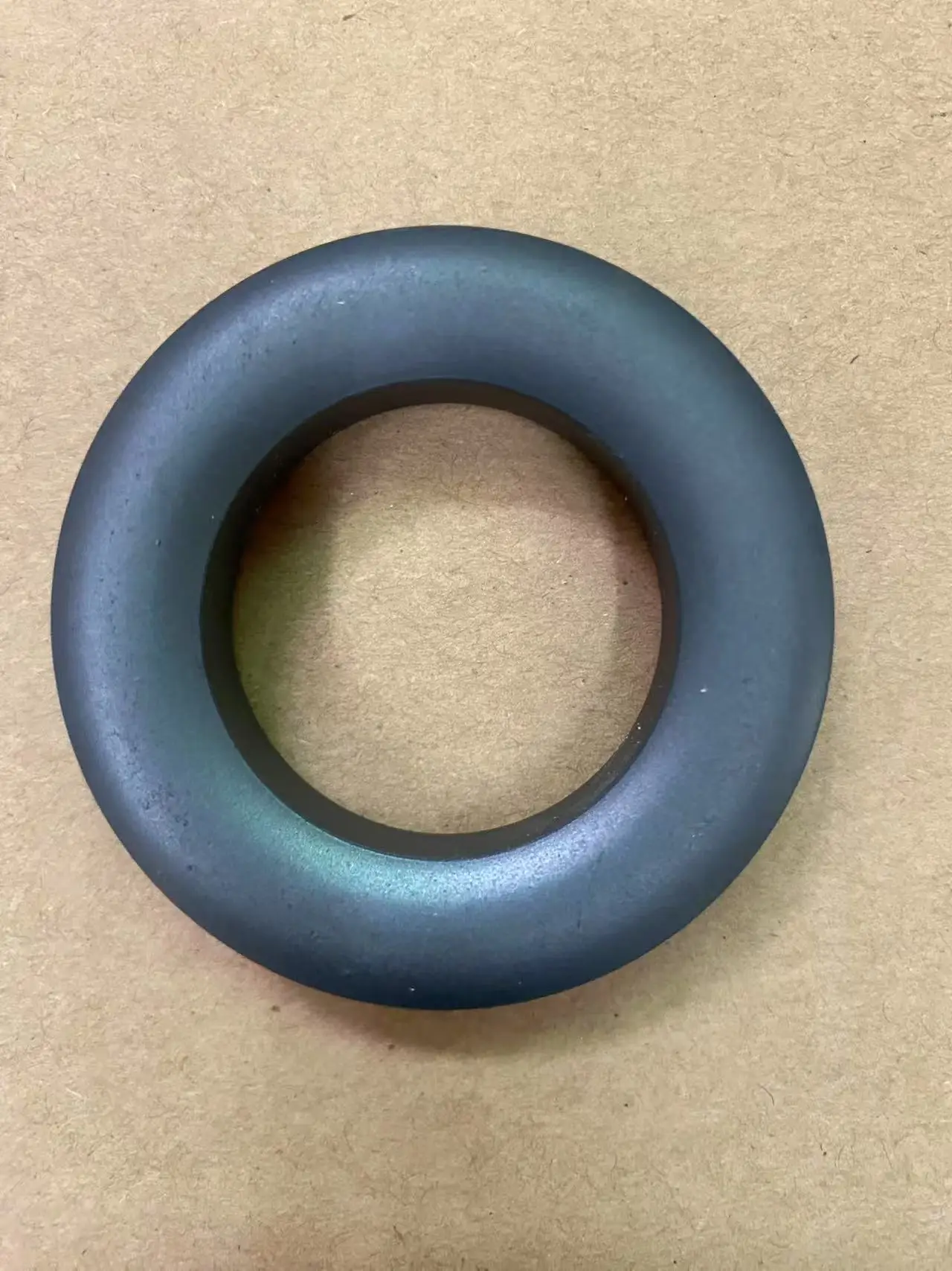 1 pièces FT240-43 FT-240-43 RF anneau magnétique en ferrite antenne à ondes courtes balun noyau magnétique en stock.