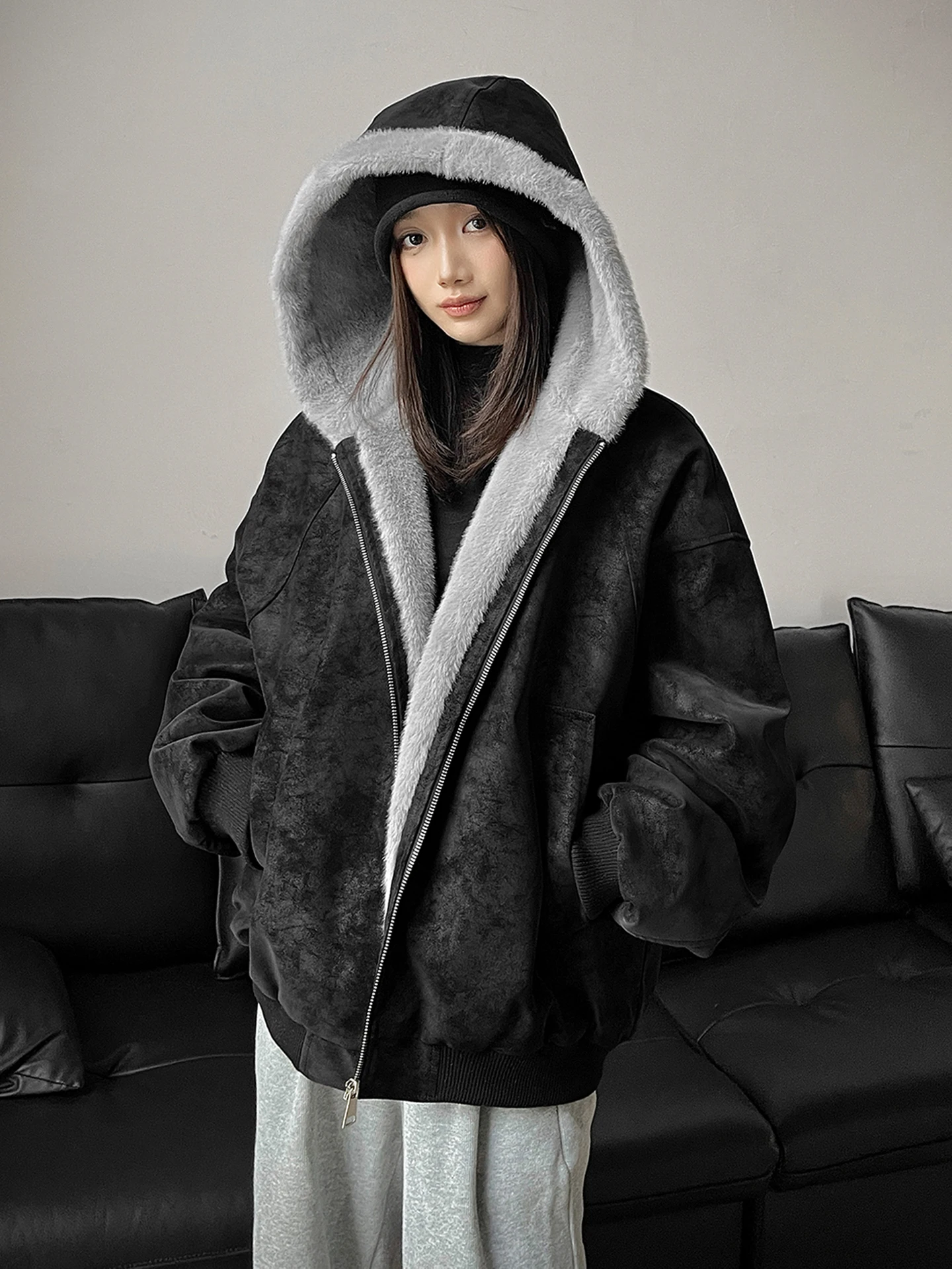 

Litchi Pattern PU Leather Face Mountain Carvings Winter Jaet Men's Women's Fce Lined Thiened Cotton Coat American Sl...