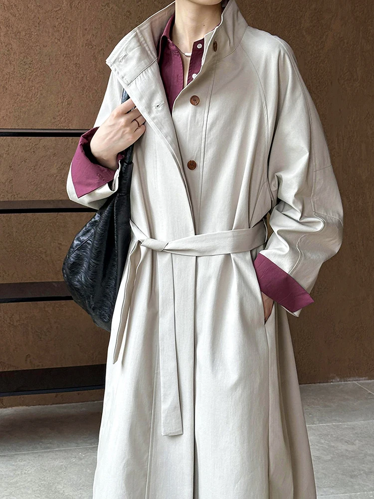 [LANMREM] Minimalism Belt Gathered Waist Trench For Women Stand Neck Single Breasted Long Windbreaker 2024 Autumn New 26C521