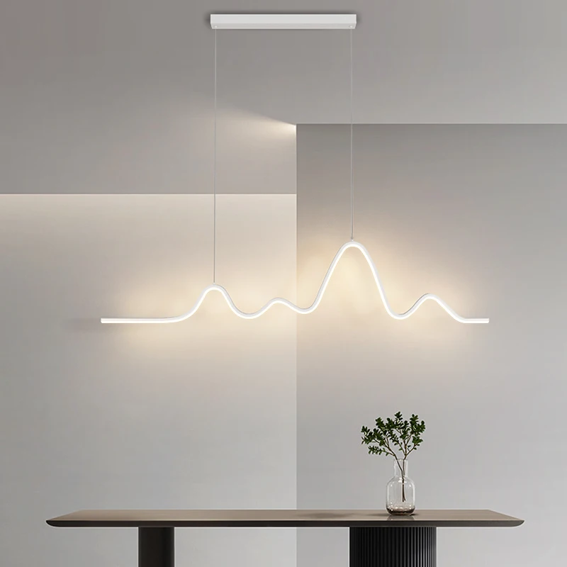 Plafonnier LED suspendu au design moderne, éclairage d'intérieur, luminaire décoratif de plafond, idéal pour une salle à manger ou un restaurant