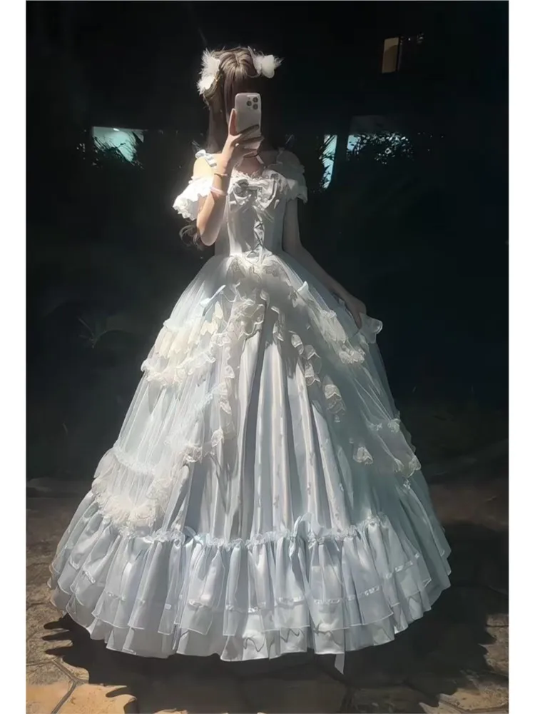 

Blue banquet host Student Day coming-of-age ceremony big wedding dress