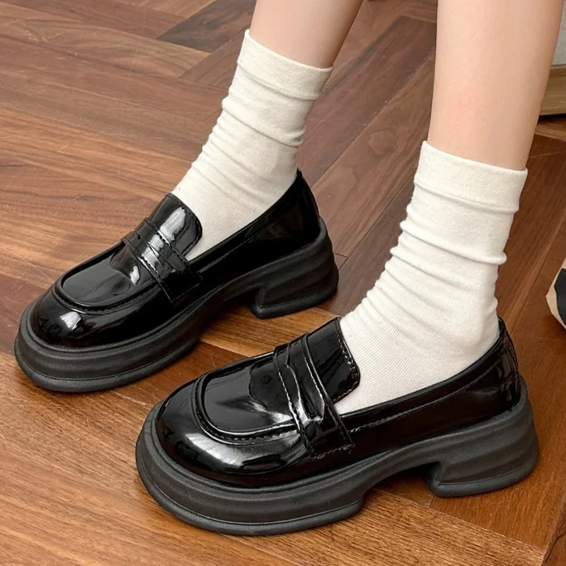 

Удобная нескользящая износостойкая спортивная женская обувь, весенне-осенняя новая стильная модная повседневная обувь на толстой подошве с круглым носком