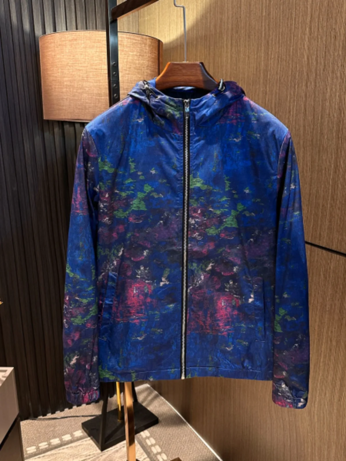 

Модная мужская повседневная куртка с капюшоном для активного отдыха, стильная городская модель из дышащего полиэстера и нейлона, весенняя коллекция