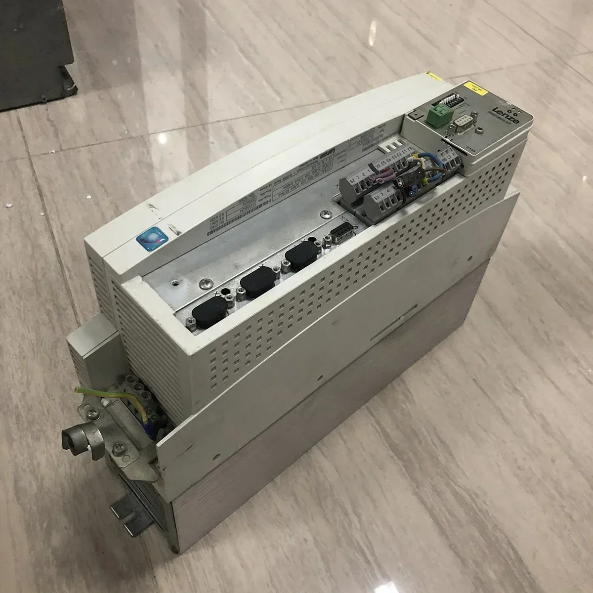 EVS9323-ES lenze 9300 Servo Drive Used