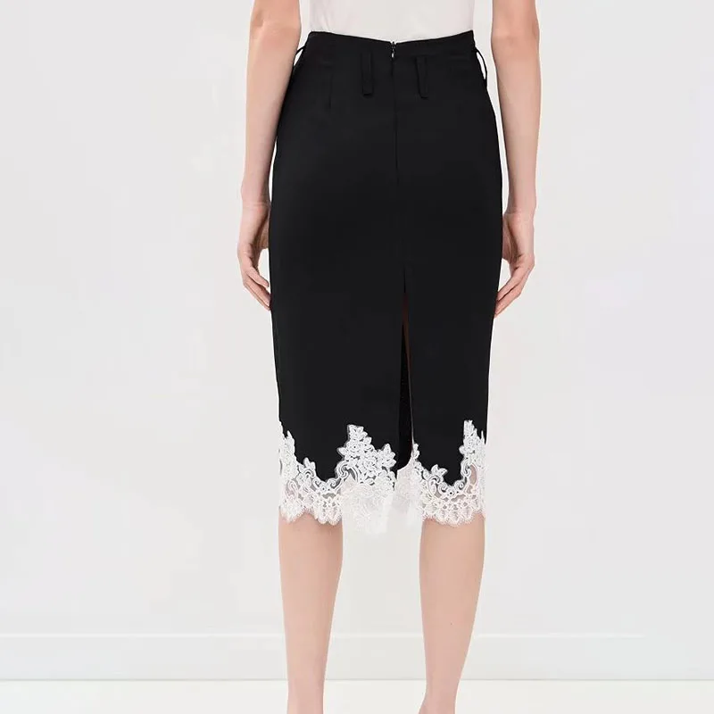 Lady's half-length skirt, lace-embroidered black and white contrast short skirt, high-quality business straight skirt, 2026, new
