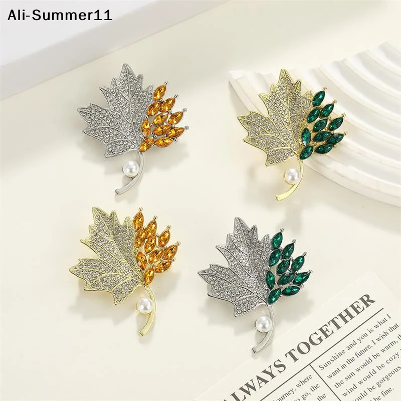 【A6L】Rhinestones Pearl Alloy Maple Leaf Brooch Chic Pin Women Men Clothing Accessory Jewelry Suit Lapel Corsage New Year Gift