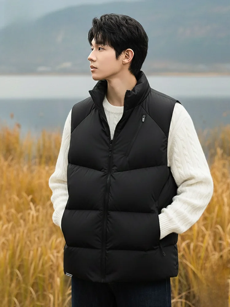 

M Hooded down Vest Faionable Outdoor Wear Polyester Fiber Zipper Closure Color Design Winter Jaet