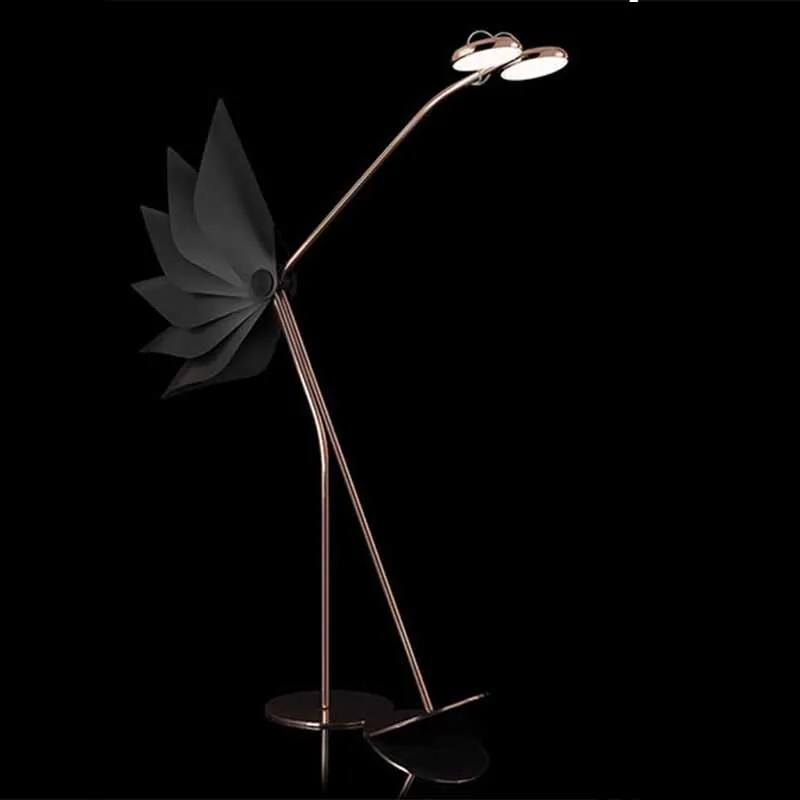 북유럽 포스트모던 메탈 스탠딩 램프 창의적인 개성 침실 서재 거실 소파 타조 모양 플로어 램프