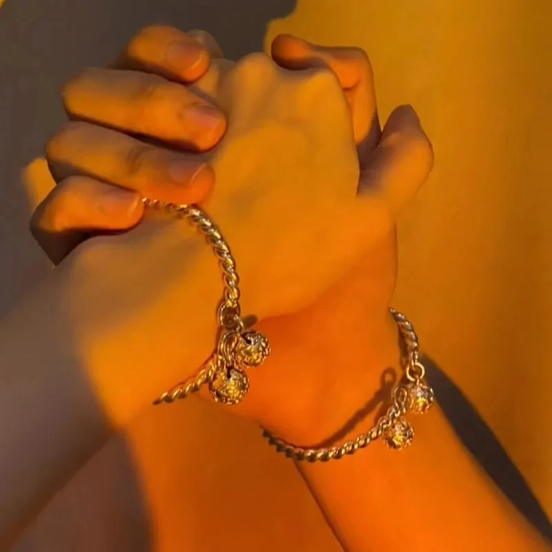 

Hot Charms Couple Bracelets 925 Sterling Silver Pretty Palace Bell Cuff Bangle For Woman Fashion Party Wedding Jewelry Gifts