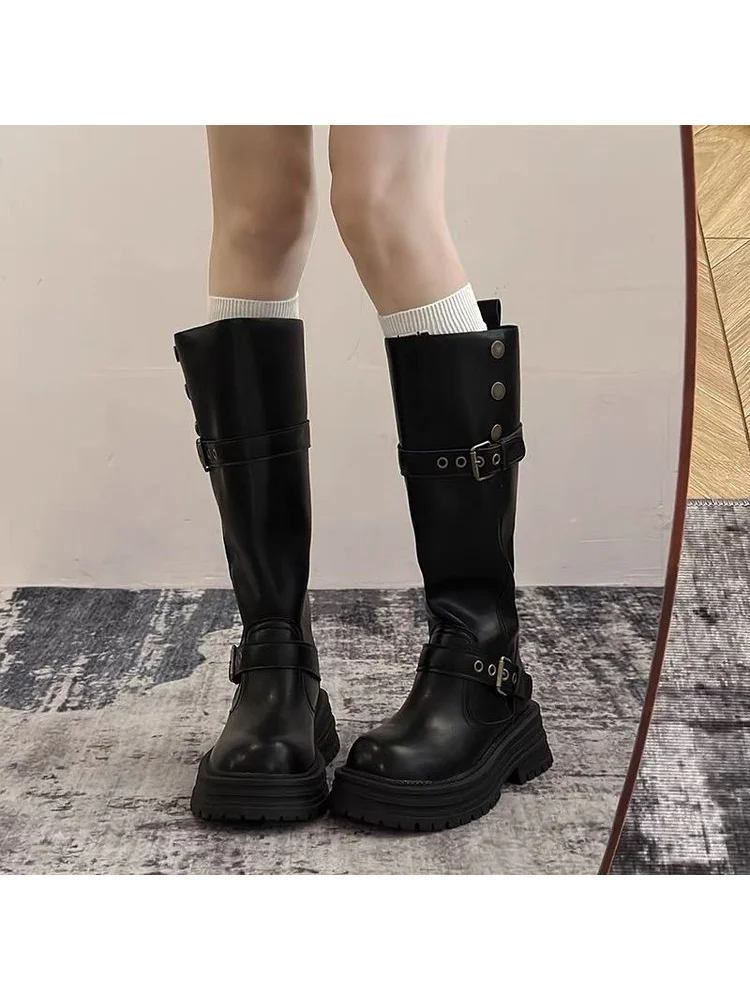  حذاء غربي ذو منصة شتوية 2025 | حذاء مارتلااد كولور للركبة للنساء | كعب مكتنز من الجلد الناعم #2