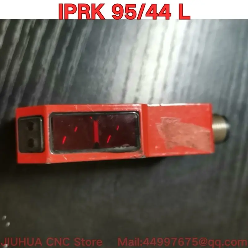 Second-hand IPRK 95/44 L photoelectric sensor function test is normal Latest quotation for 2026
