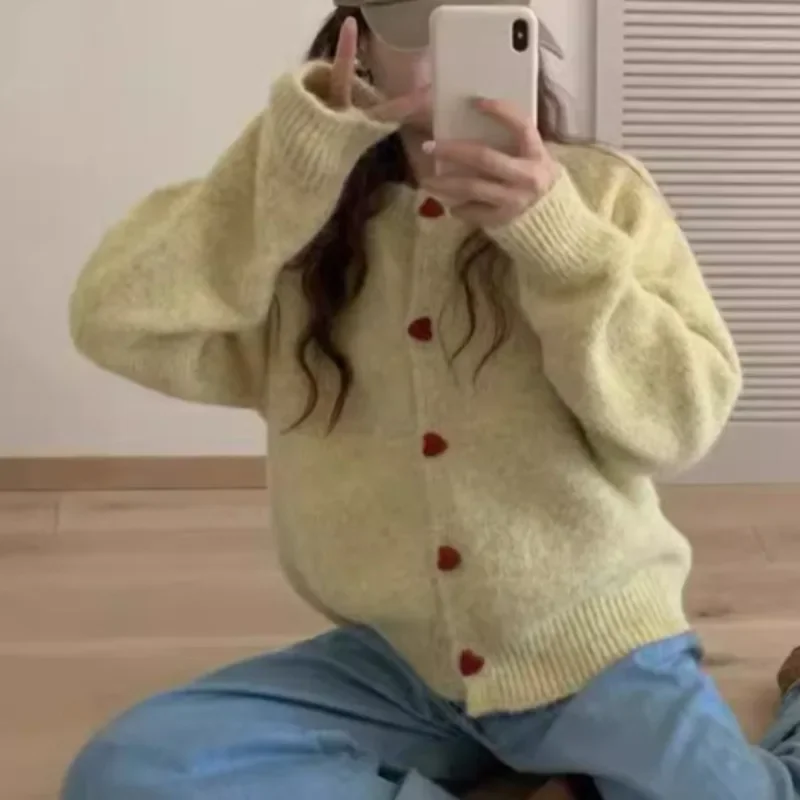 

Winter Coat New O-neck long sleeved sweater for outerwear Round neck heart-shaped single breasted knitted cardigan sweater women