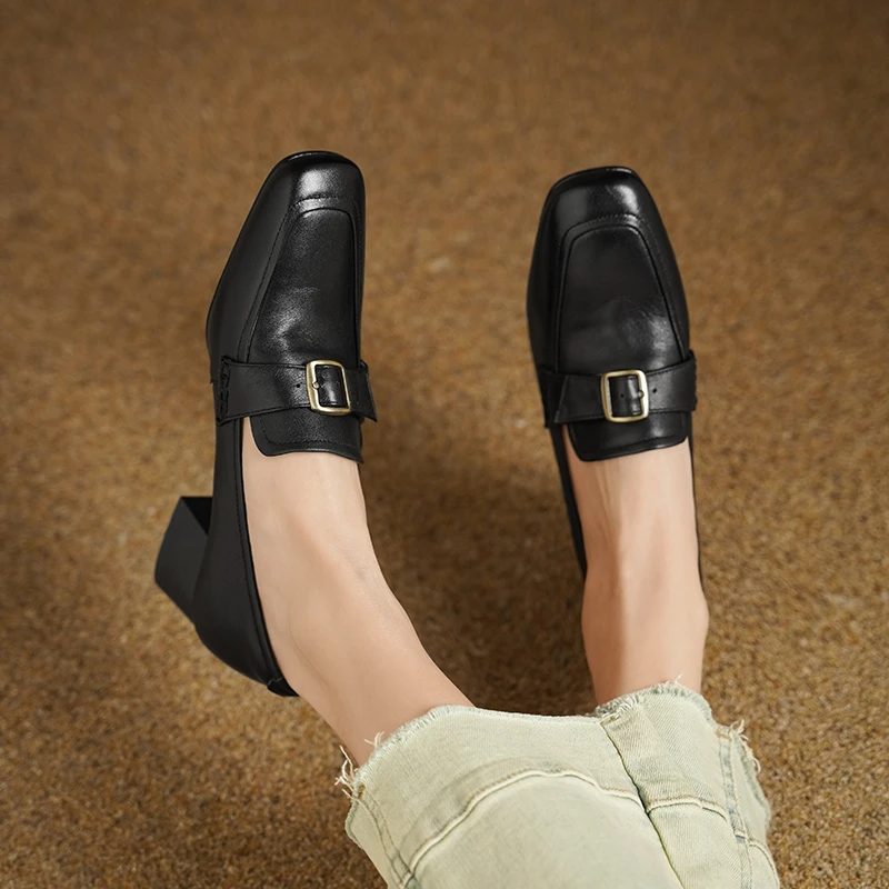 الرجعية المتسكعون النساء حقيقية جلد البقر مشبك الديكور ساحة تو مضخات الانزلاق على أحذية السيدات اليدوية