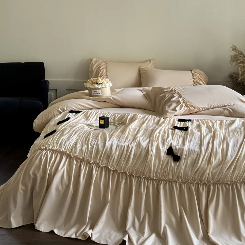

Vintage French Large Ruffles Black Bow Princess Bedding Set Duvet Cover Set Flat/Fitted Bed Sheet Pillowcases Pillowcases 4Pcs