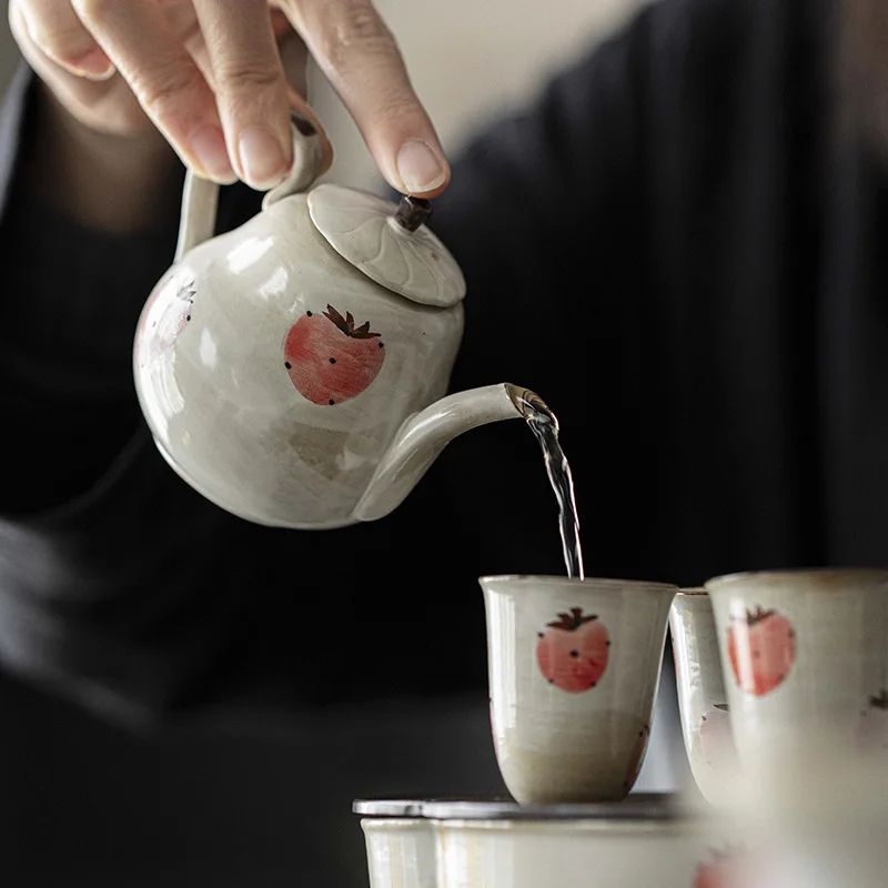 120ml Japanese Powder Cited Ceramic Teapot Hand-painted Strawberry Small Pot with Filter Tea Maker Single Kettle Kung Fu Tea Set