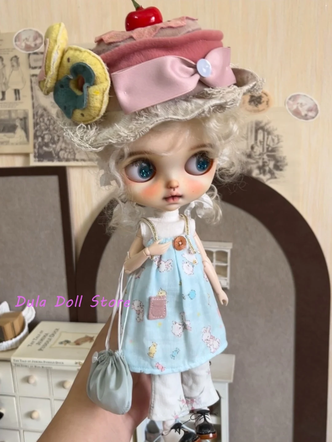 

Dula Doll Clothes hat sleeveless camisole dress and blue set for Blythe Landoudou Landazz ob24 ob22 Azone Licca ICY Doll