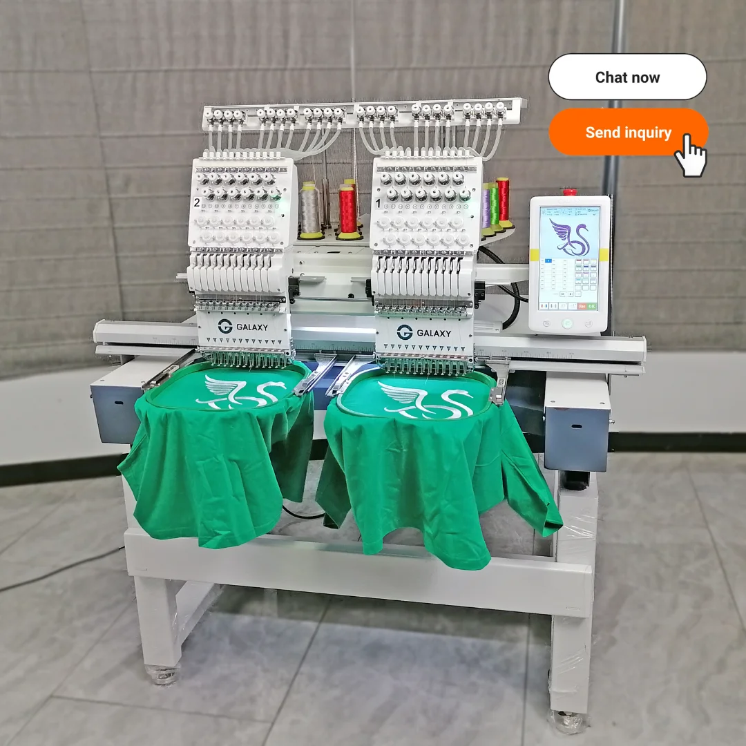 Máquina De Bordar De 2 Cabezales Logo DAHAO Máquina automática de bordar de chapéu chinês para roupas chapéu plano
