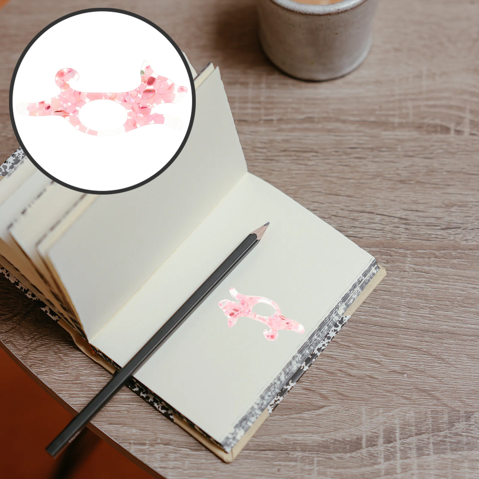 

Portable Dog Shaped Thumb Ring Page Holder Smooth Texture Book Reading Aid Multi-Function Page Holder for Writers Teachers