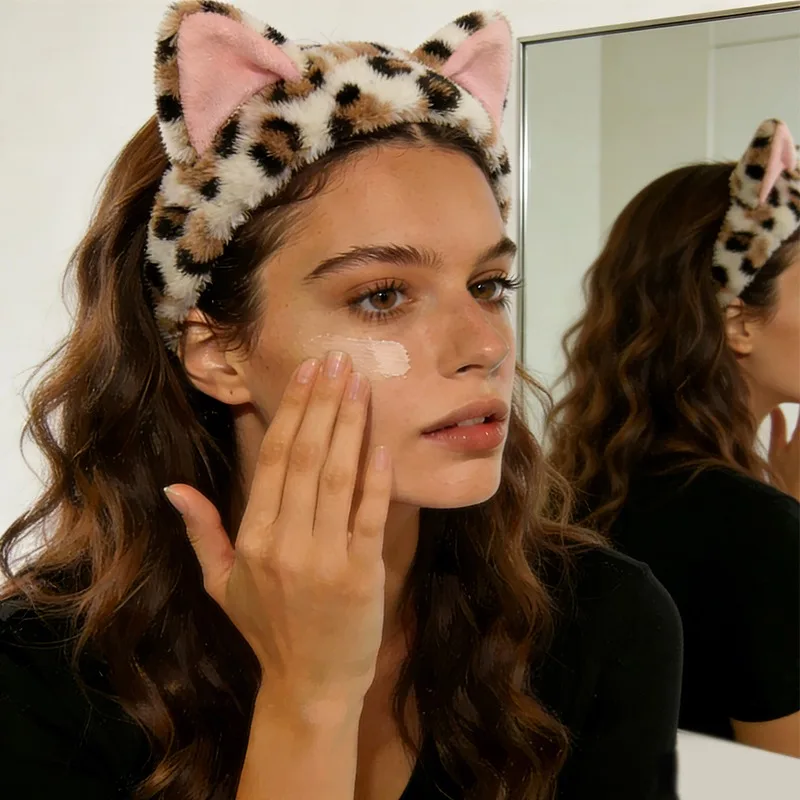 

1PCS Tiger Pattern Plush Hair Hoop Soft Cute Cat Ear Headpiece Hair Strap for Daily Makeup Skincare Toiletries Hairs Accessories