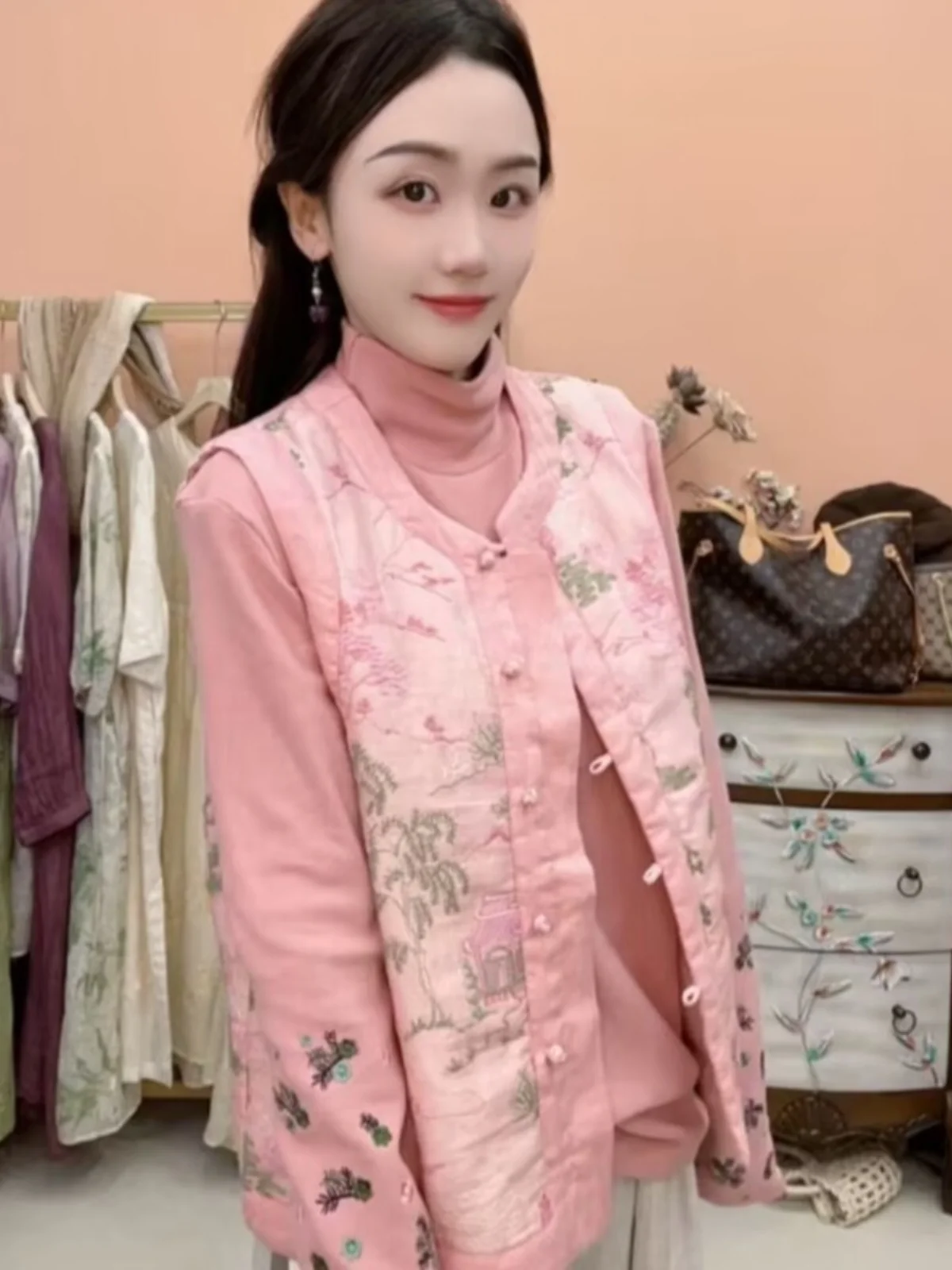 

Новый женский жилет с вышивкой в китайском стиле, осень 2024, теплый хлопковый топ на пуговицах в стиле ретро, круглый топ Ne Thiened...