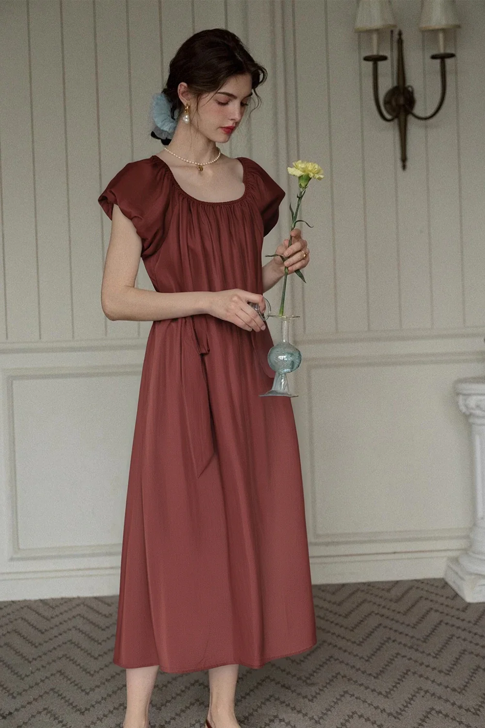 

MiflameЖенское французское нежное элегантное вечернее платье 2025Летнее простое прямое вечернее офисное платье с объемными рукавами и круглым вырезом с поясом