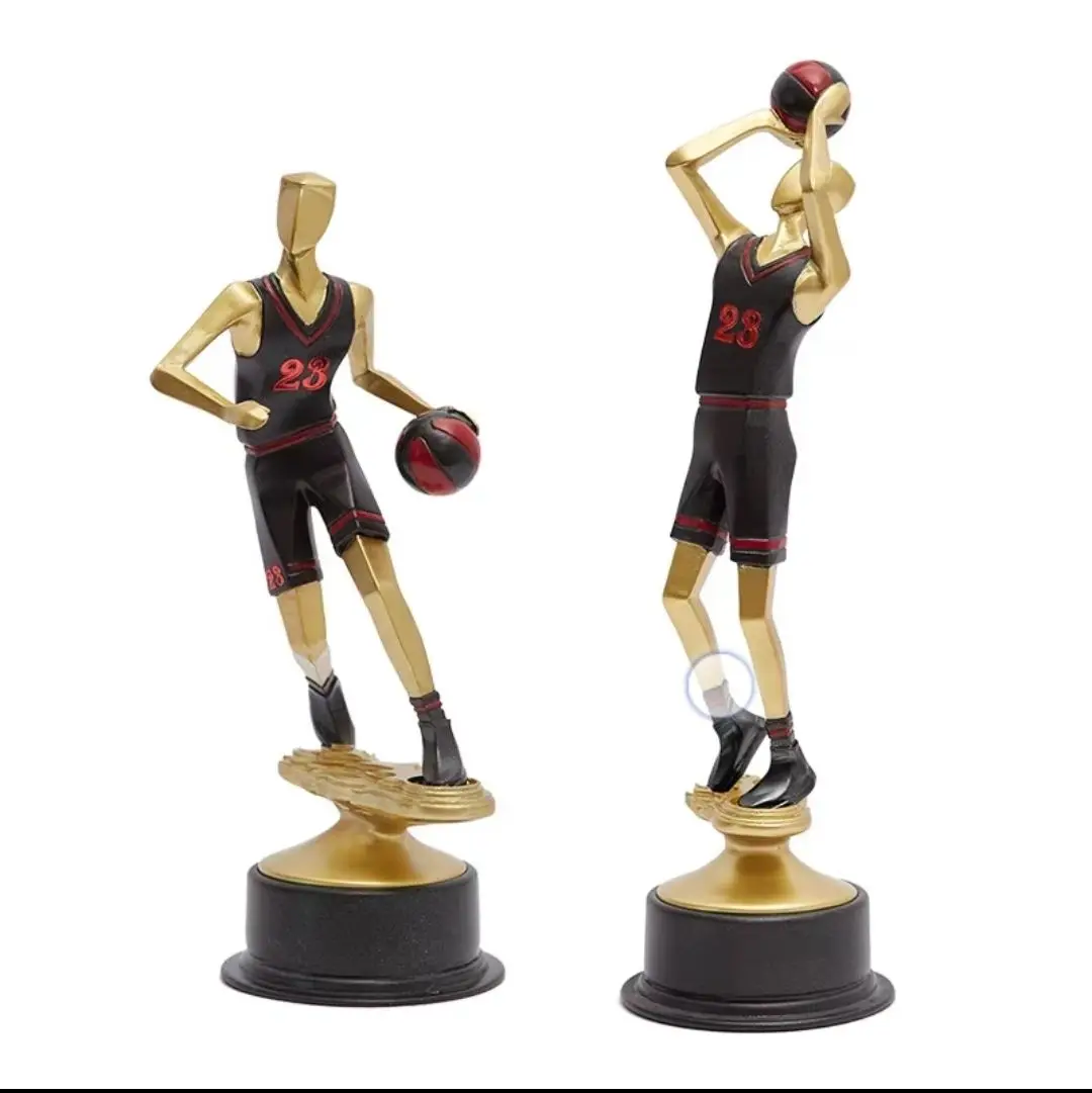Modern Basketball Action Resin Sculpture, Dynamic Player Statue for Wine Rack Bookshelf, Minimalist Sports Art Decor,Unique Gift