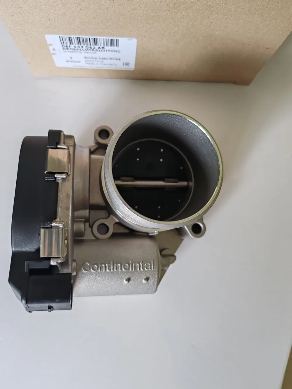 New 06F133062AG 06F133062AB Throttle Body OEM parts for Audi A4 Q5 VW CC Jetta Passat 2.0T 06F133062A 06F133062J 06F133062M