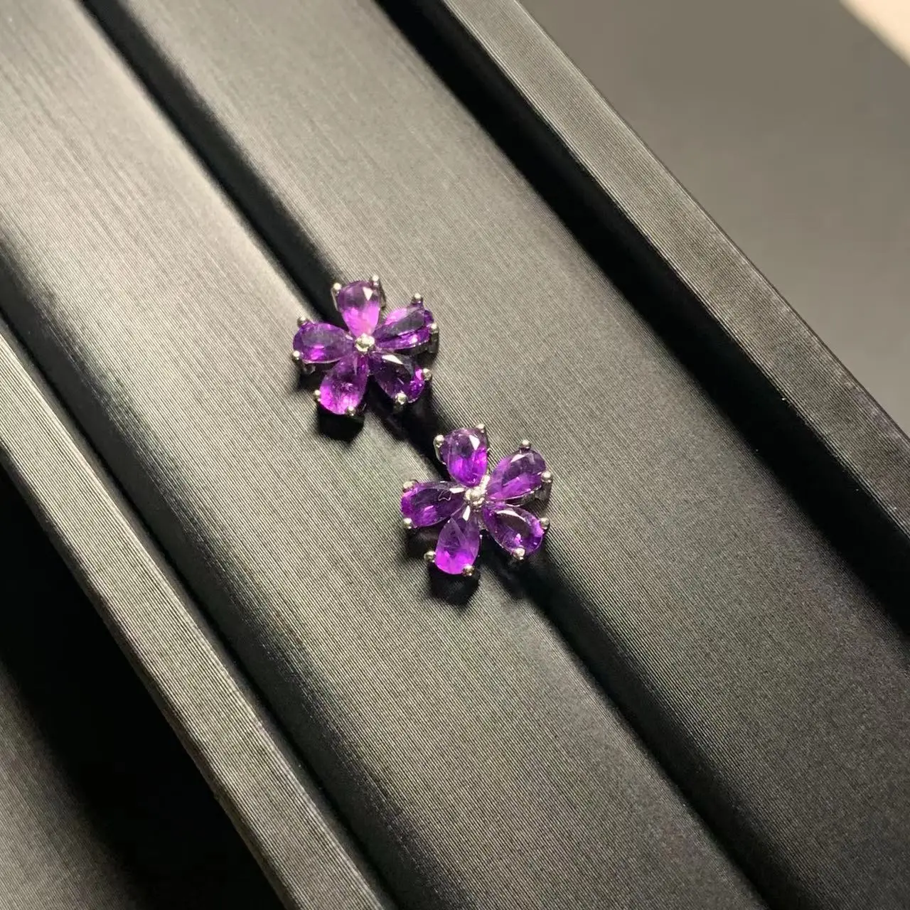 HEYYA STEIN Blume Natürliche Amethyst Ohrstecker Für Frauen 925 Silber Einfacher Feiner Schmuck Stein Edelstein Klassischer Stil